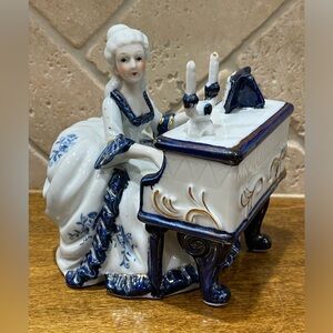 Vintage Porcelain Victorian Lady Playing
Piano Figurine